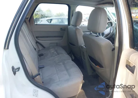 2011 Ford Escape Xlt z USA, uszkodzony, nr VIN 1FMCU0D71BKB83033